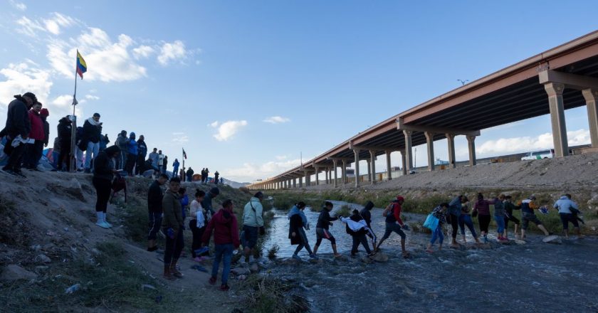 Retired FBI execs to Congress: Invasion at border ‘perilous’ for America