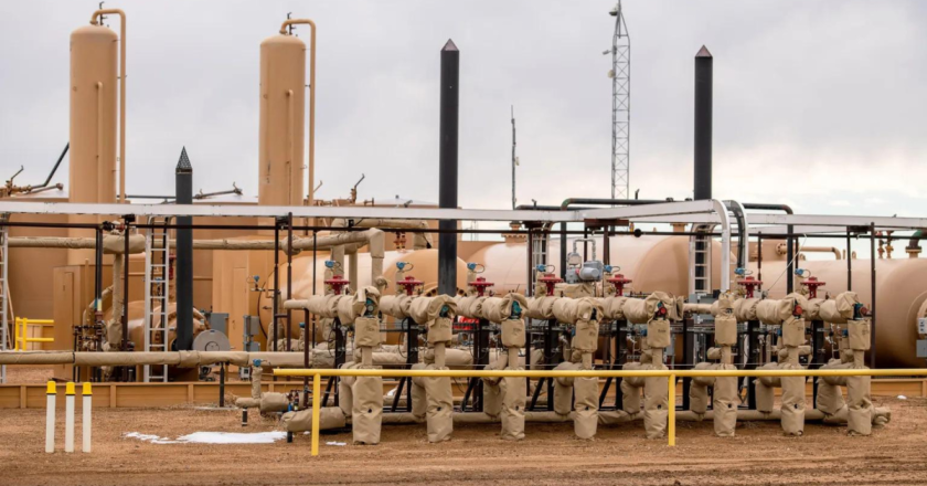 Colorado environmental groups file three ballot measures to limit oil and gas industry