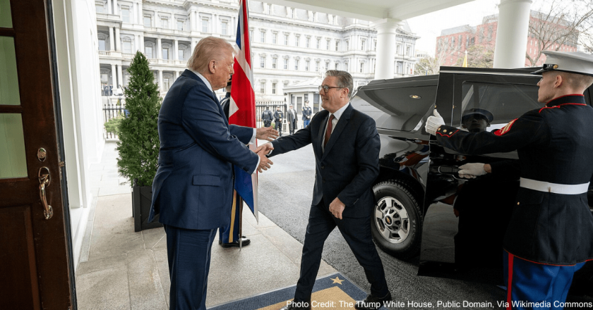 UK Prime Minister discusses Russia-Ukraine peace deal in White House visit